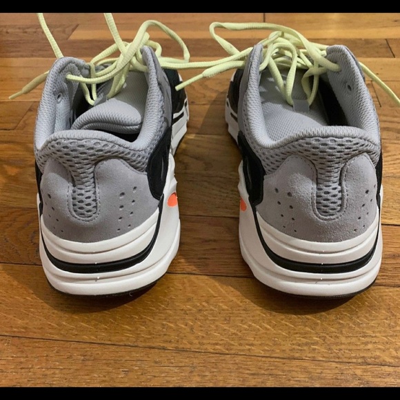 Yeezy wave runner 700 - Picture 2 of 3